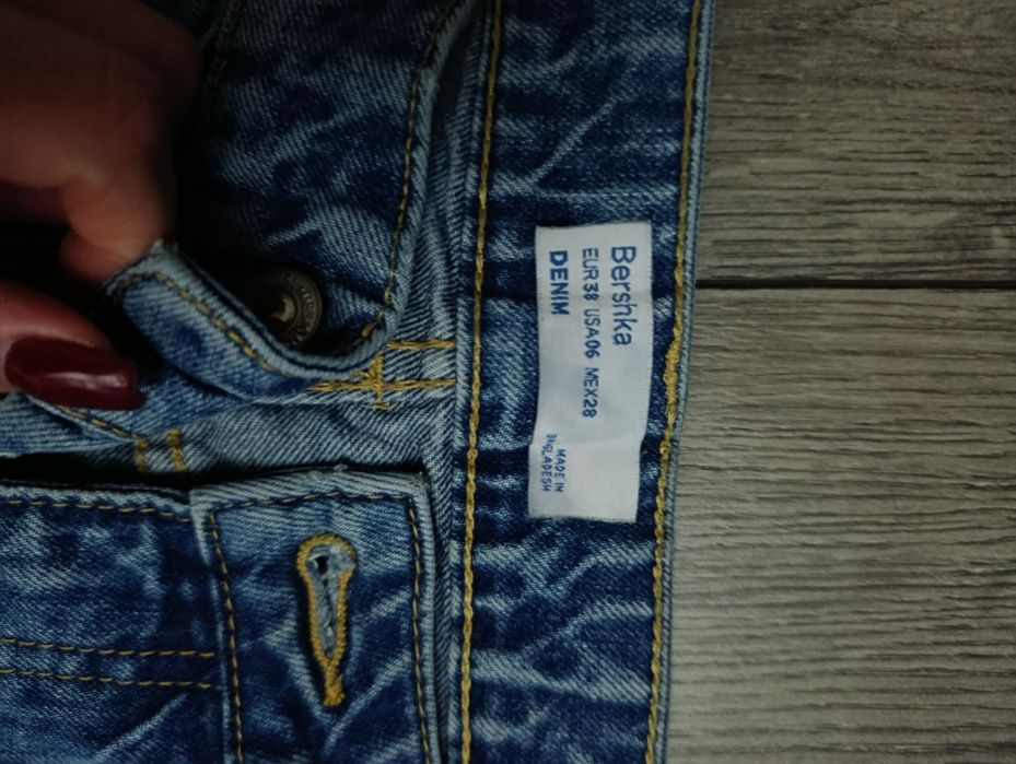 Джинси в чудовому стані