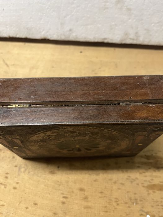 Stara drewniana szkatułka przybornik skrzyneczka PRL