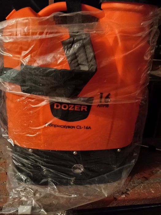 Оприскувач акамуляторний Dozer 16l