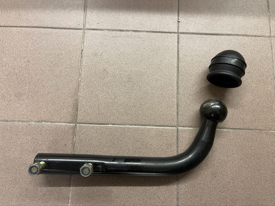 Bola de reboque usada