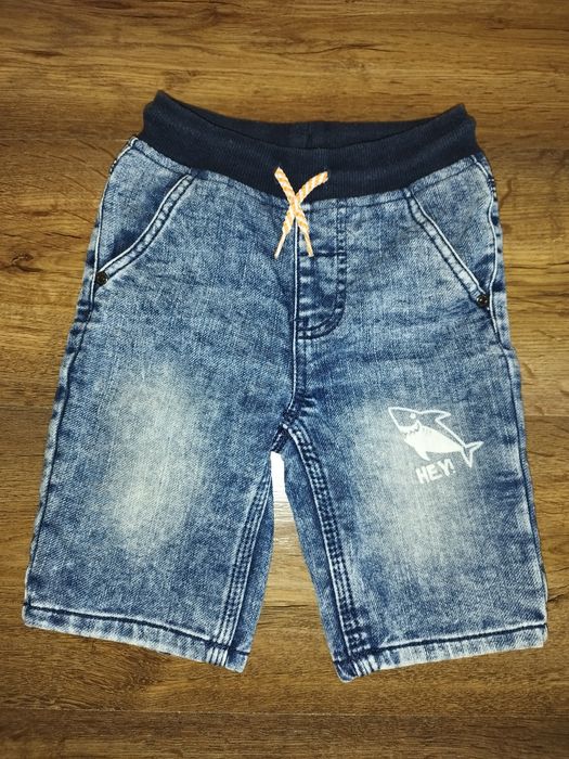 Krótkie spodenki 3/4 dla chłopca jeansowe R.98/104