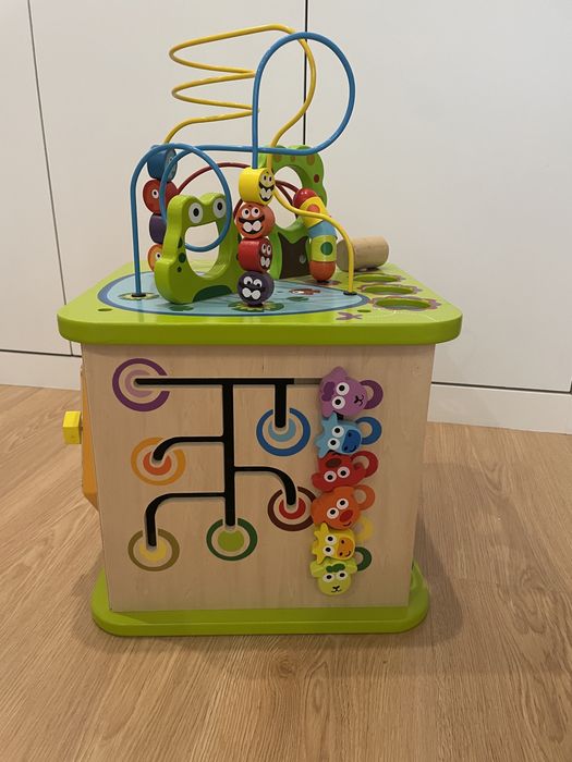 Cubo de atividades Hape, como novo