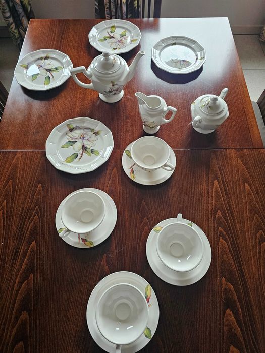 Serwis herbaciano-kawowy