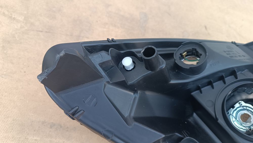 Vendo farol esquerdo de Renault Scenic ano 2012/16