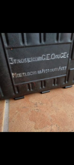 Caixa metálica arrumos