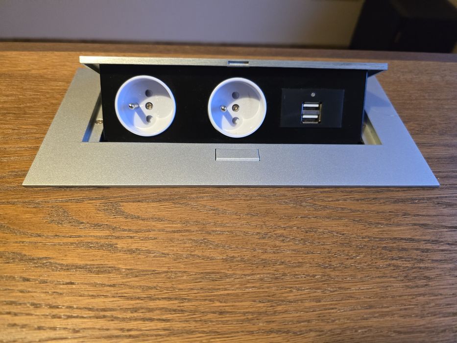 Dębowe biurko, jak nowe,