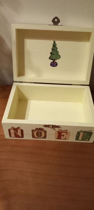 Caixa em madeira com motivos de Natal