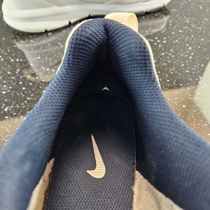 Кроссовки Nike T-Lite 11. Размер 44