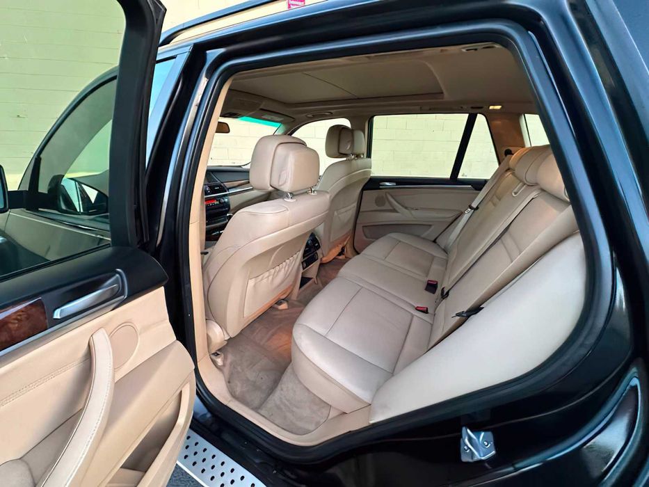 BMW X5 xDrive35i      2013