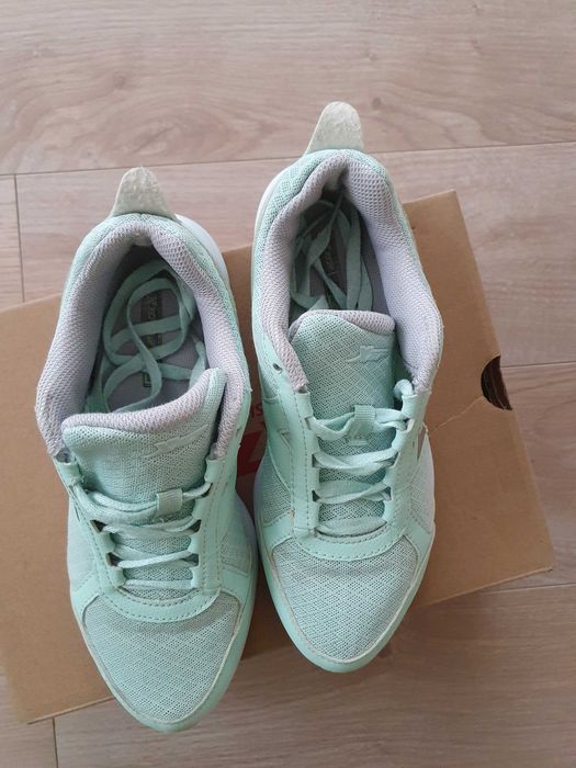 Кросівки жіночі Xtep розмір 36