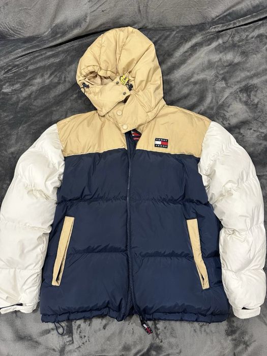 Оригінальний пуховик від Tommy Jeans