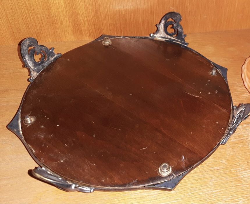 Статуэтки, вазы