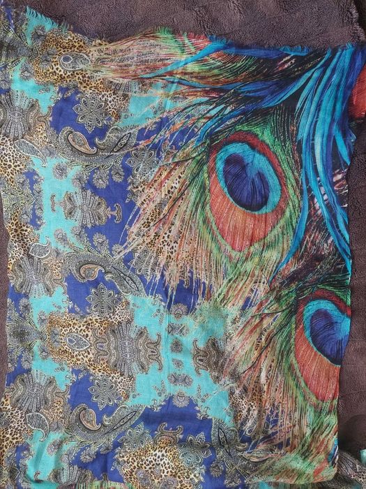 Шаль палантин Gigliobagnara 
 оригінал 

Стан новий

Довжина 200см
Шир