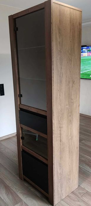Witryna do salonu