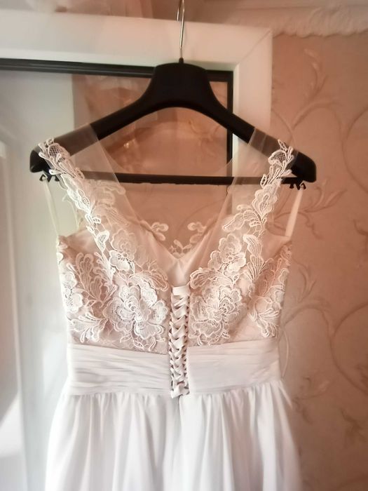 Продам сукню для виступу в танцях, розмір L,  зі шнуровкою 1500грн