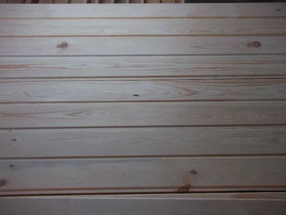 Sosnowa podbitka dachowa