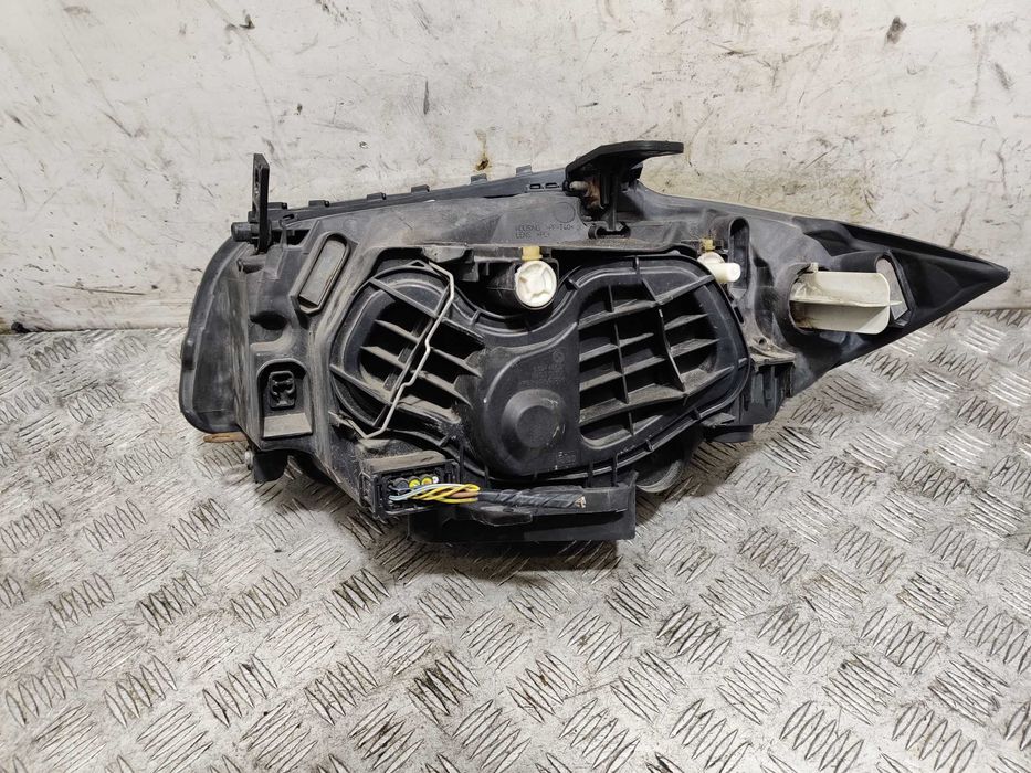 BMW E81 E82 E87 I Lampa Reflektor Prawy Przód Prawy Przedni PP Valeo