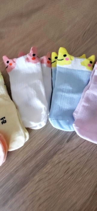 Meias novas para menina 6-12 meses