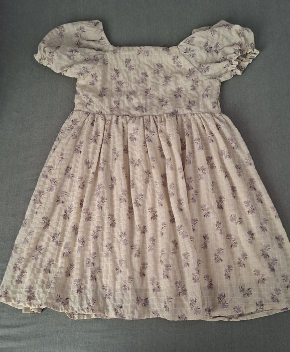 Ubrania dla dziewczynki 134/140