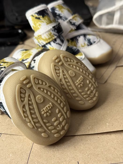 Всесезонне анатомічне взуття для собак 4 шт., антиковзка підошва 5р.