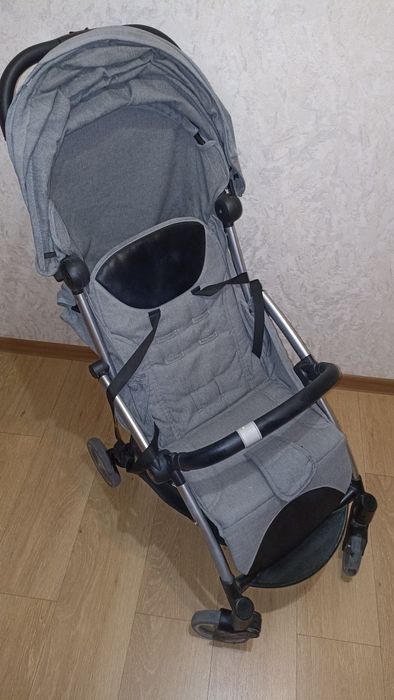 Легка коляска (прогулка) Chicco goody plus
Chicco Goody Plus.