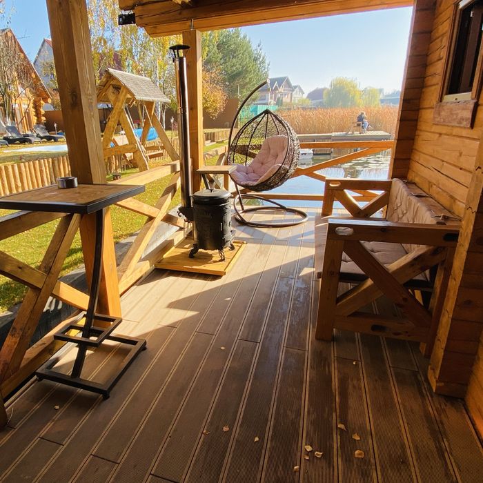 Дом с баней на озере Мартышев. Киев. Осокорки.