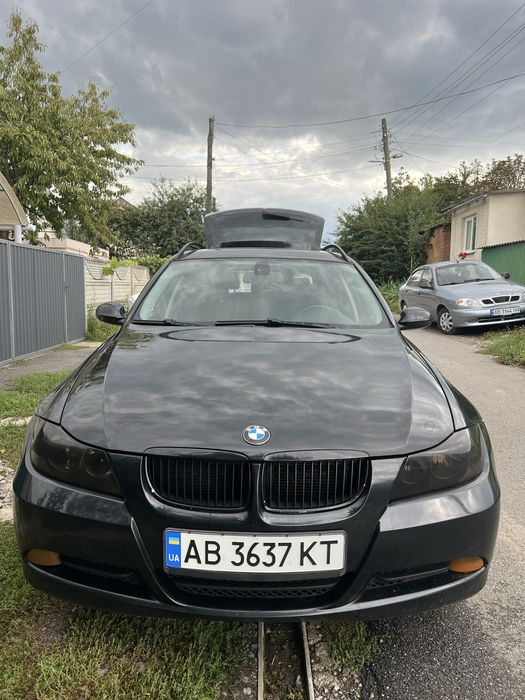 Продам БМВ е91 2.0 бензин