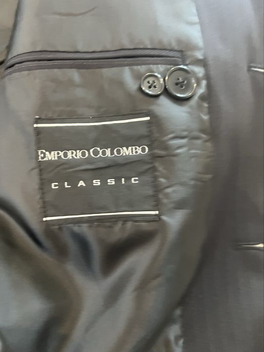 Fato de homem azul escuro