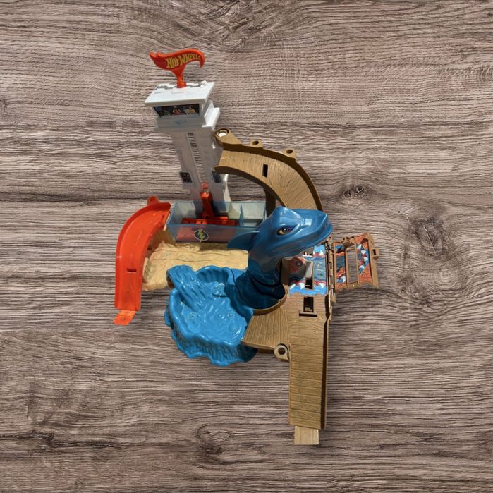 Трек Хот Вилс Дракон и Акула