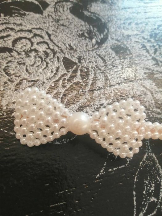 Spinka / wsuwka do włosów z perełkami w kształcie kokardki