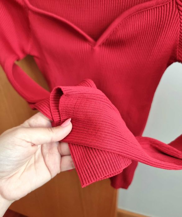 Camisola vermelha com decote Primark, tamanho 2XS