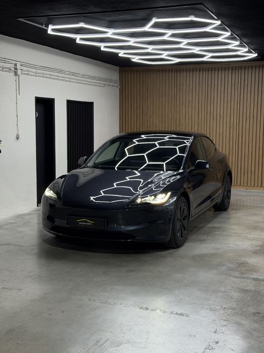 Tesla Model 3 LongRange Dual Motor Highland
