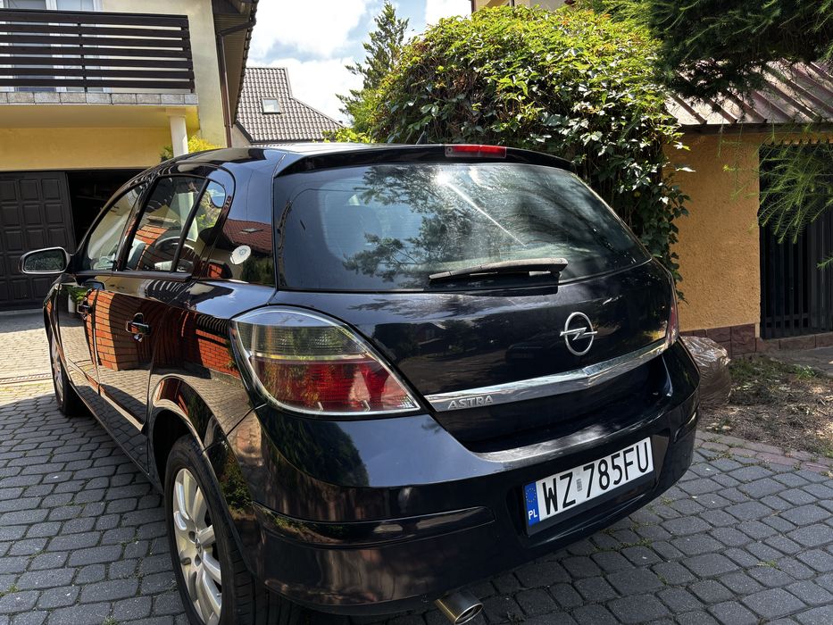 Opel Astra H 1.6 115 km