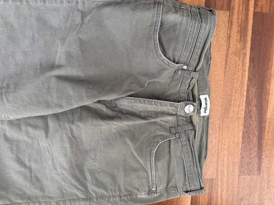 Spodnie Wrangler Arizona  36/32 bawełna elastan kolor khaki