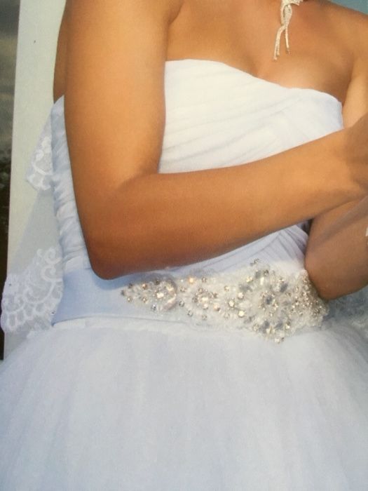 Весільна сукня