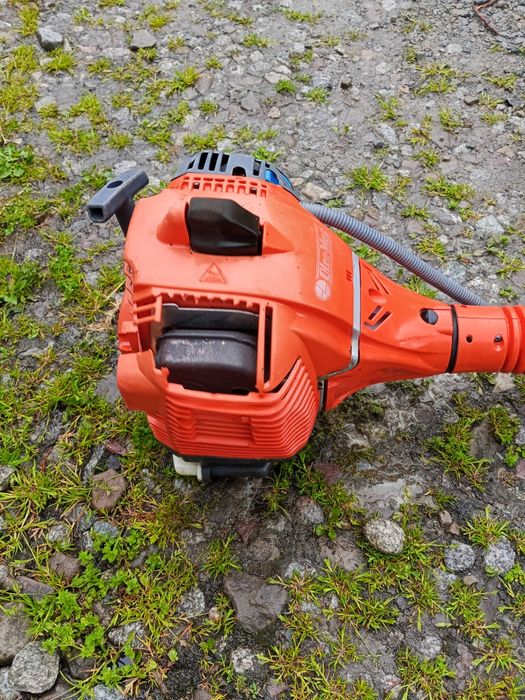 Podkaszarka oleo mac bc 400 t