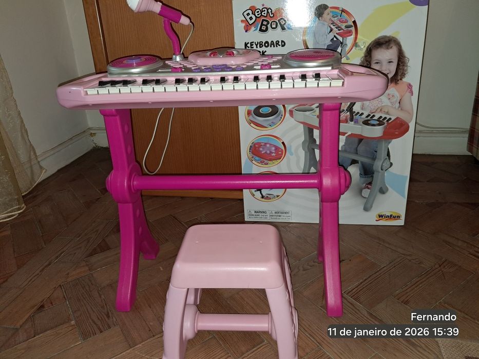 Piano usado em bom estado