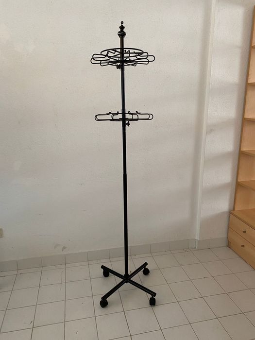 Expositor cintos e meias