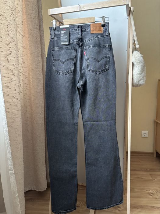 Джинси жіночі  levi’s flare нові