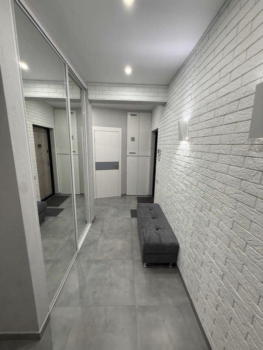 Продам 2 кімнатну квартиру в ЖК Вернісаж, Таїрова. Бонус - комора (281-171)