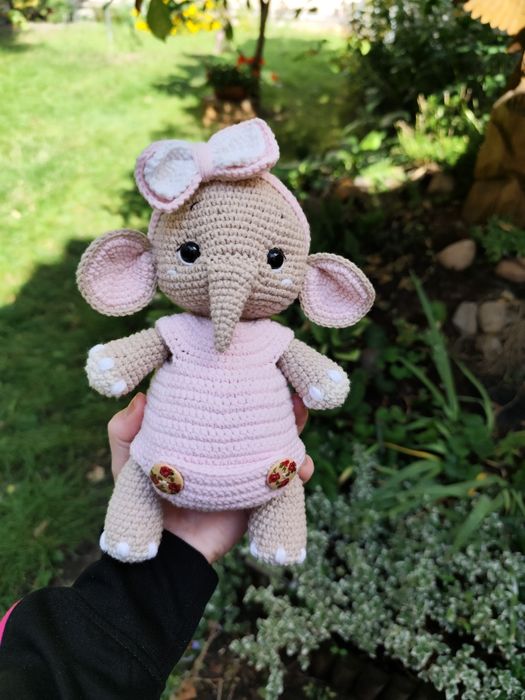 Słoń na szydełku dla dziewczynki