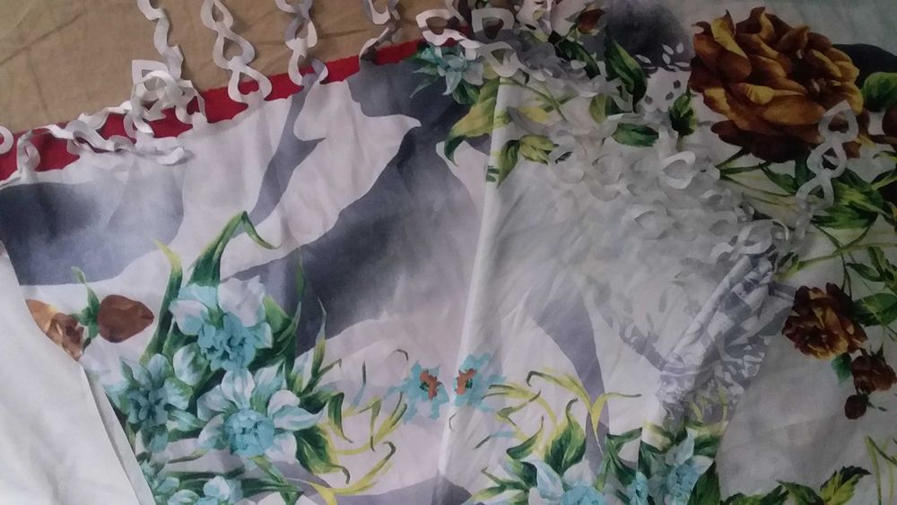 Тканина -шовк натуральний,може бути як шарф-1,66*0,70