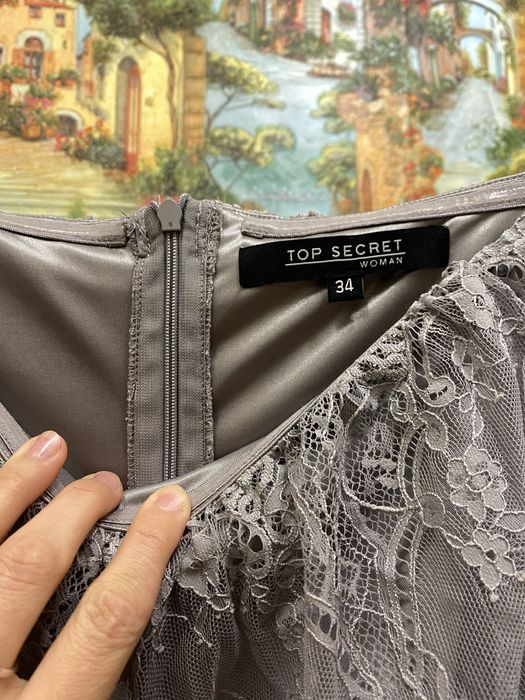 Гарна сіра сукня з мереживом розмір хс, невелика с