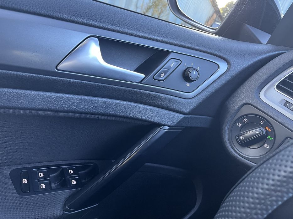 Гольф 7 универсал 1,6 тди