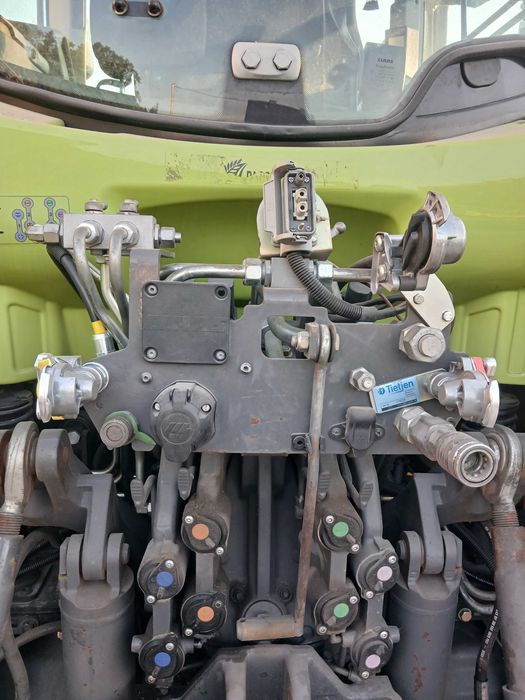 Ciągnik Claas Arion 620