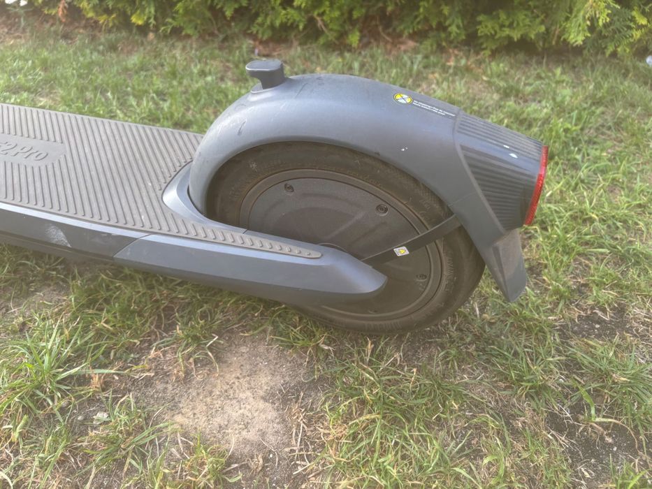 Hulajnoga Ninebot E2 Pro