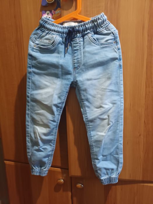Продам джинсы reserved