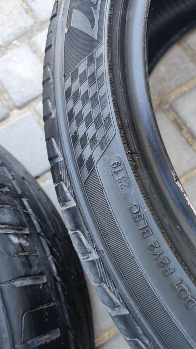 Шини, пара 235/40 R19