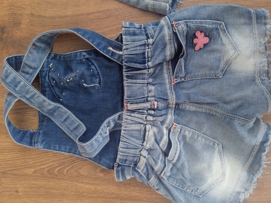 Джинсові шорти комбінезон на дівчинку 3-4 роки