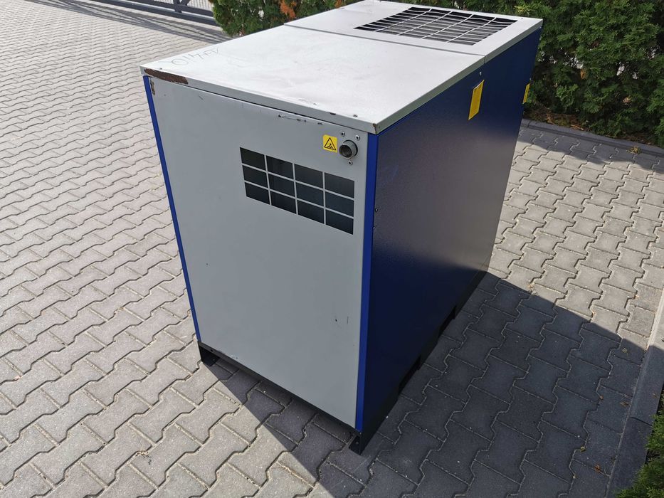 22kw +FALOWNIK 3500L/min Sprężarka śrubowa CECCATO CSB 30/8 IVR kompresor śrubowy 10BAR